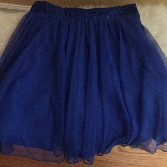 Homecoming dress . Only worn once !! - Picture 2 of 2